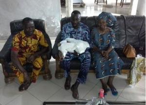 Bébé tisane 60 le couple est venu dire merci à m Zougnon